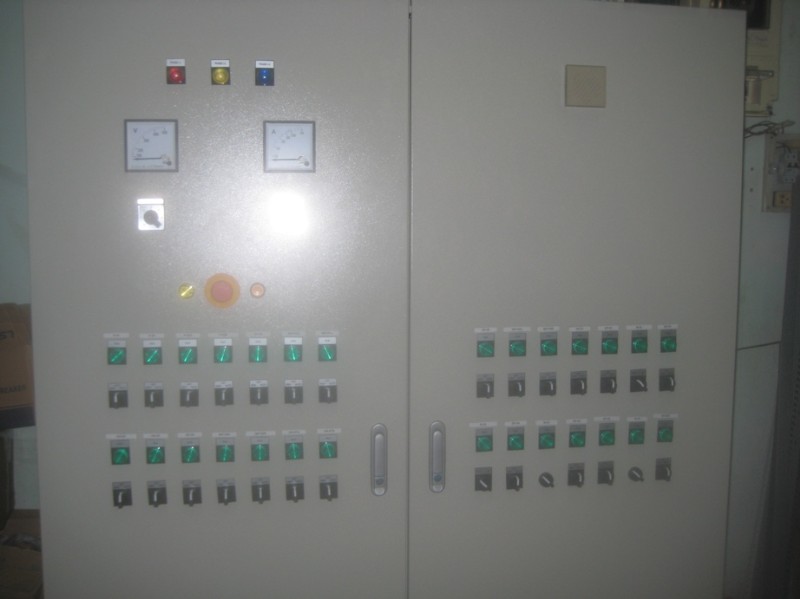 Tủ điện điều khiển - Công Ty TNHH Kỹ Thuật Xây Dựng Nhật Nam