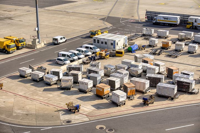 Vận tải đường hàng không