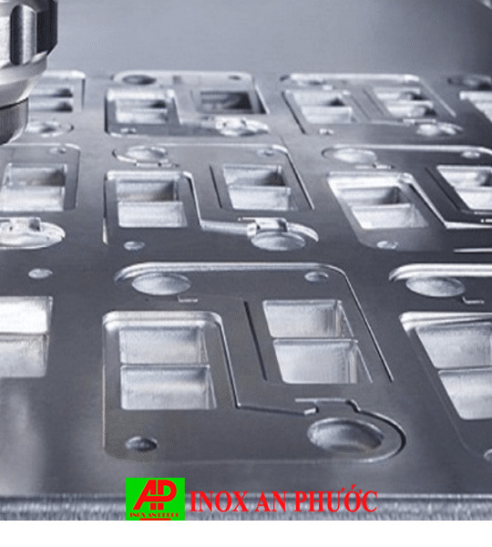 Dịch vụ cắt, chặt, cưa, hàn inox - Inox An Phước - Công Ty TNHH Đầu Tư Thương Mại Kim Loại An Phước