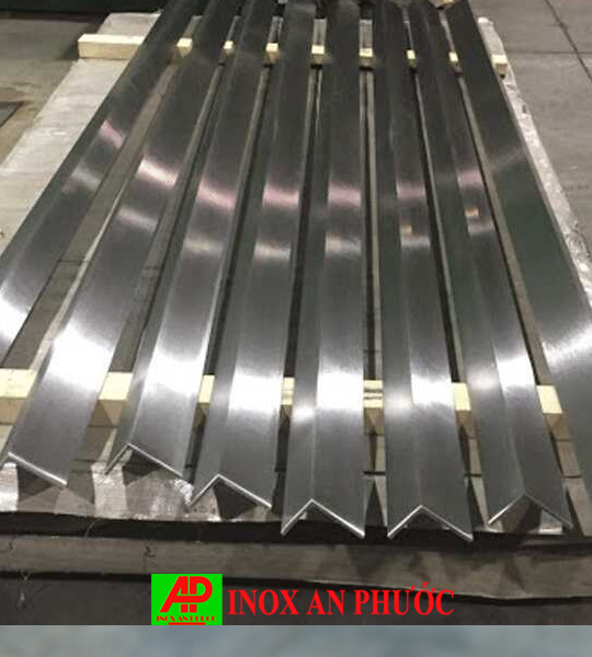 Thanh V dập inox 201 - Inox An Phước - Công Ty TNHH Đầu Tư Thương Mại Kim Loại An Phước
