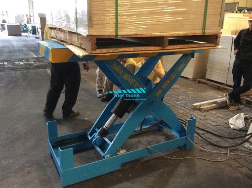 Cung cấp bàn nâng cho Công ty Cổ Phần Công Nghiệp Vĩnh Tường