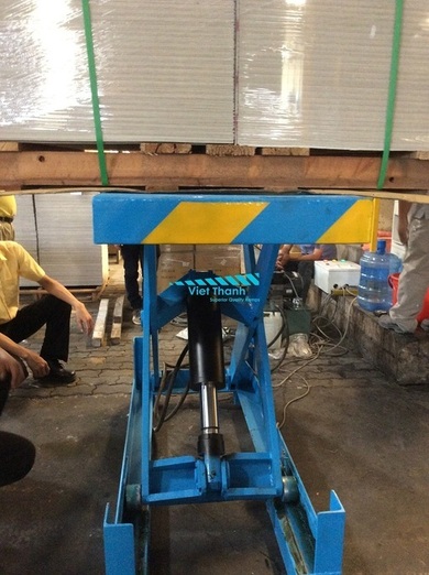 Cung cấp bàn nâng cho Công ty Cổ Phần Công Nghiệp Vĩnh Tường