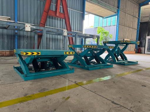 Bàn nâng điện thủy lực
