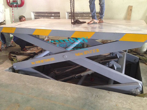 Bàn nâng hàng thủy lực - Công ty TNHH Gunze (Việt Nam)