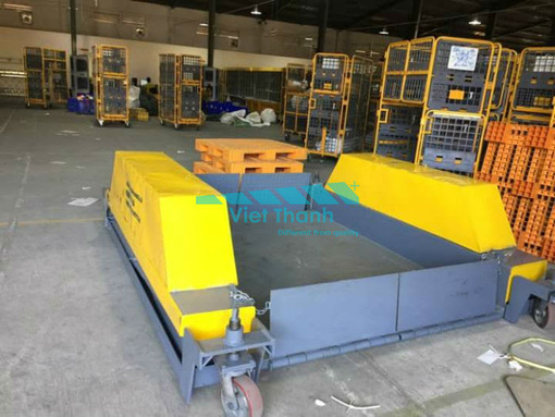 Lắp đặt bàn nâng thủy lực cho Bưu Điện Việt Nam