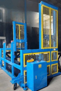 Thang nâng thủy lực di động