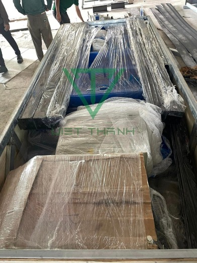 Thang nâng thủy lực Việt Thành xuất khẩu Mỹ