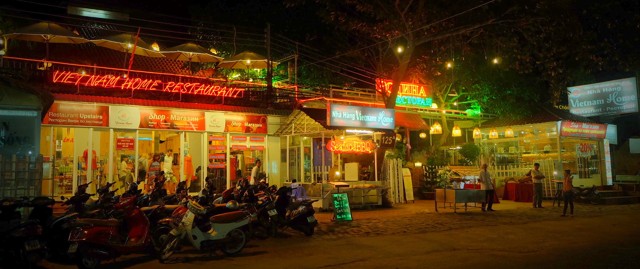 Nhà Hàng - Vietnam Home Restaurant Mui Ne - Công Ty TNHH Du Lịch Và Truyền Thông Bình Thuận