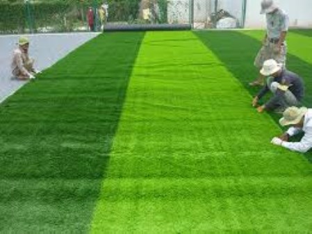 Thi công cỏ nhân tạo sân bóng - Công Ty Cổ Phần Đầu Tư Xây Dựng Đại Hưng Gia