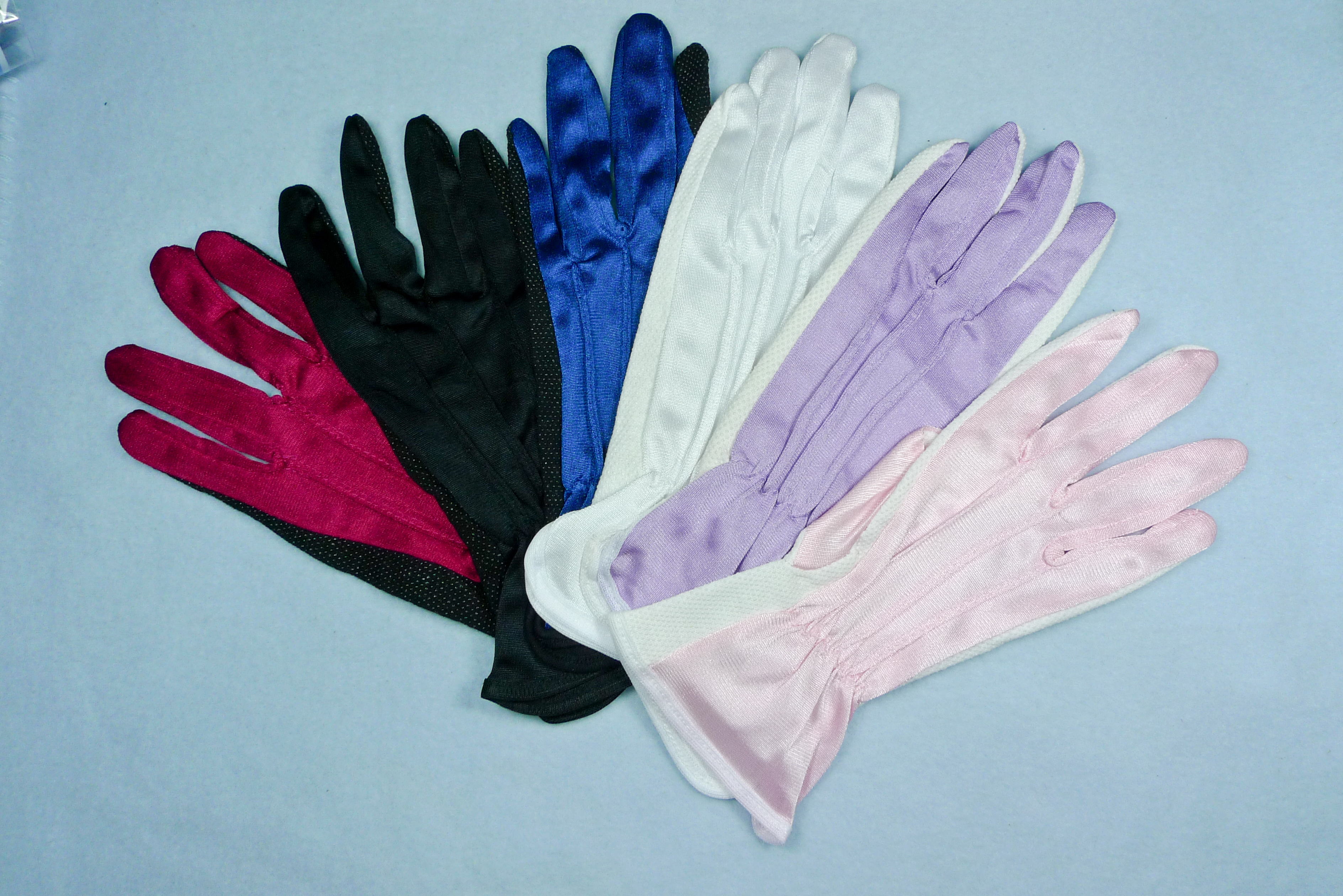 Găng tay len chấm PVC - Găng Tay Ho-Hsiang - Công Ty TNHH Công Nghiệp Ho-Hsiang