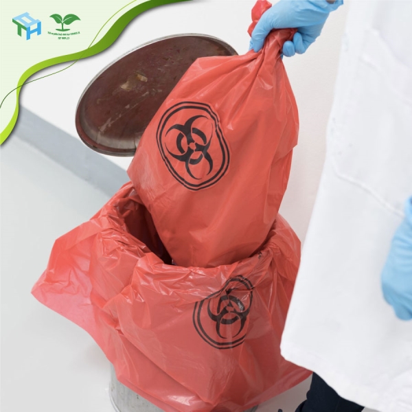 Túi đựng rác thải y tế - Bao Bì Nhựa Tổng Hợp II - Công Ty TNHH Sản Xuất Thương Mại Tổng Hợp II