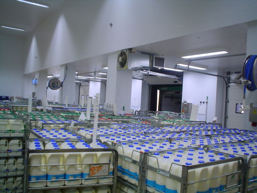 Kho lạnh bảo quản sữa - Điện Lạnh Công Nghiệp Nam Phú Thái - Công Ty Cổ Phần Công Nghiệp Lạnh Nam Phú Thái