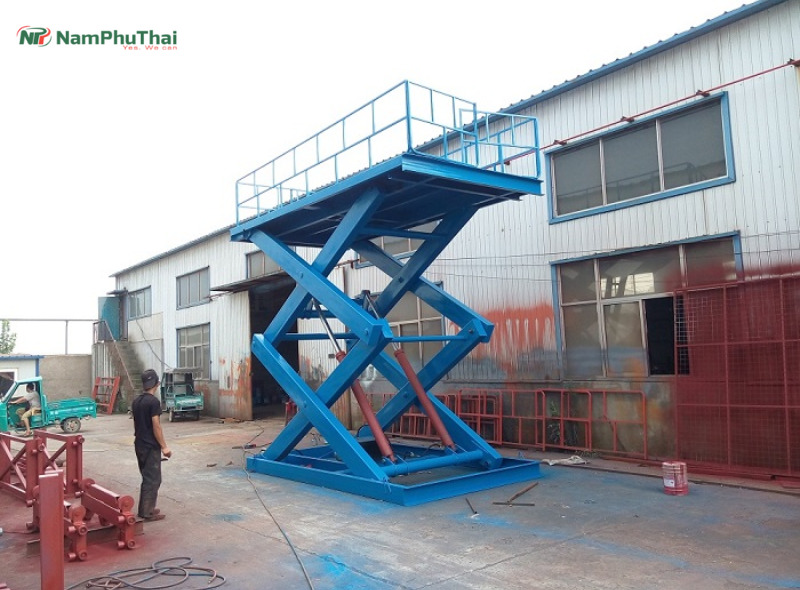 Sàn nâng hạ - Điện Lạnh Công Nghiệp Nam Phú Thái - Công Ty Cổ Phần Công Nghiệp Lạnh Nam Phú Thái