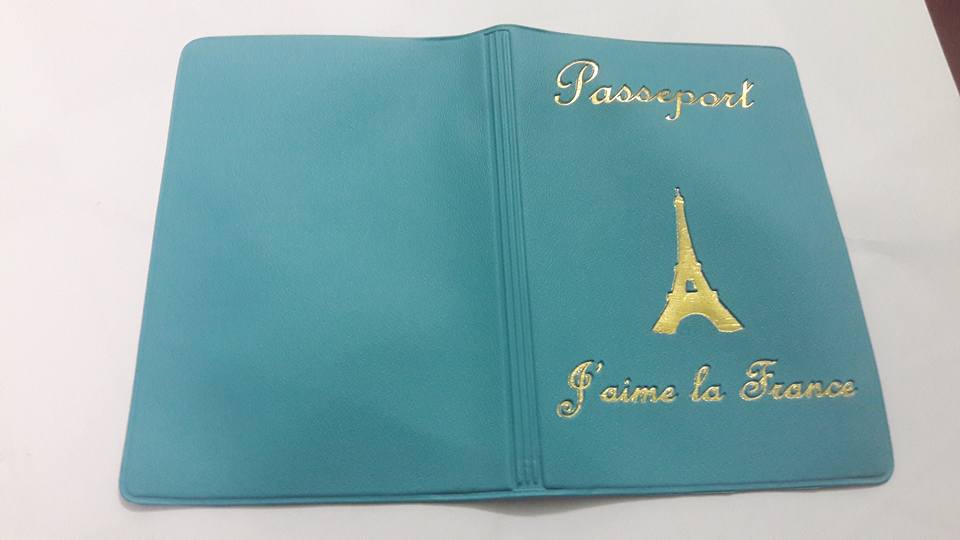 Vỏ đựng Passport