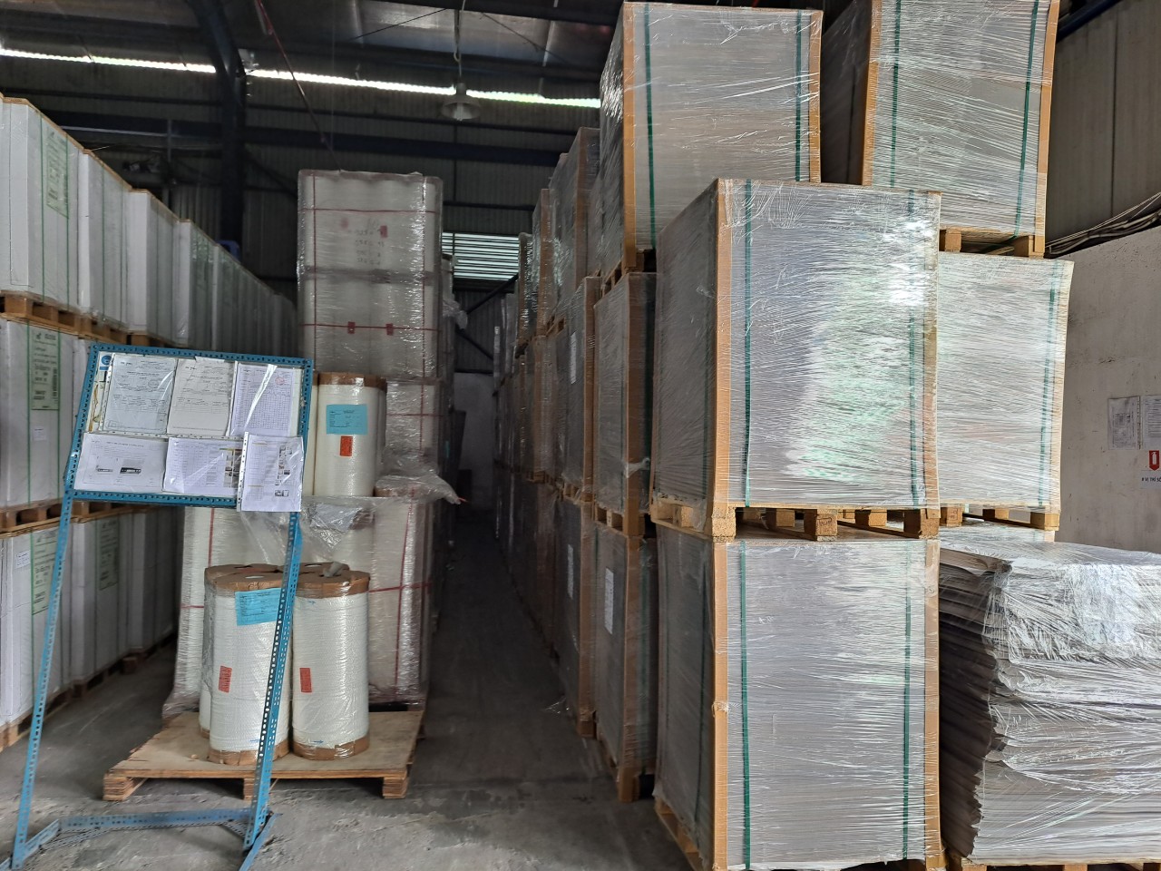 Giấy xả tờ - Giấy Kraft Sài Gòn - Công Ty TNHH Bao Bì Giấy Sài Gòn