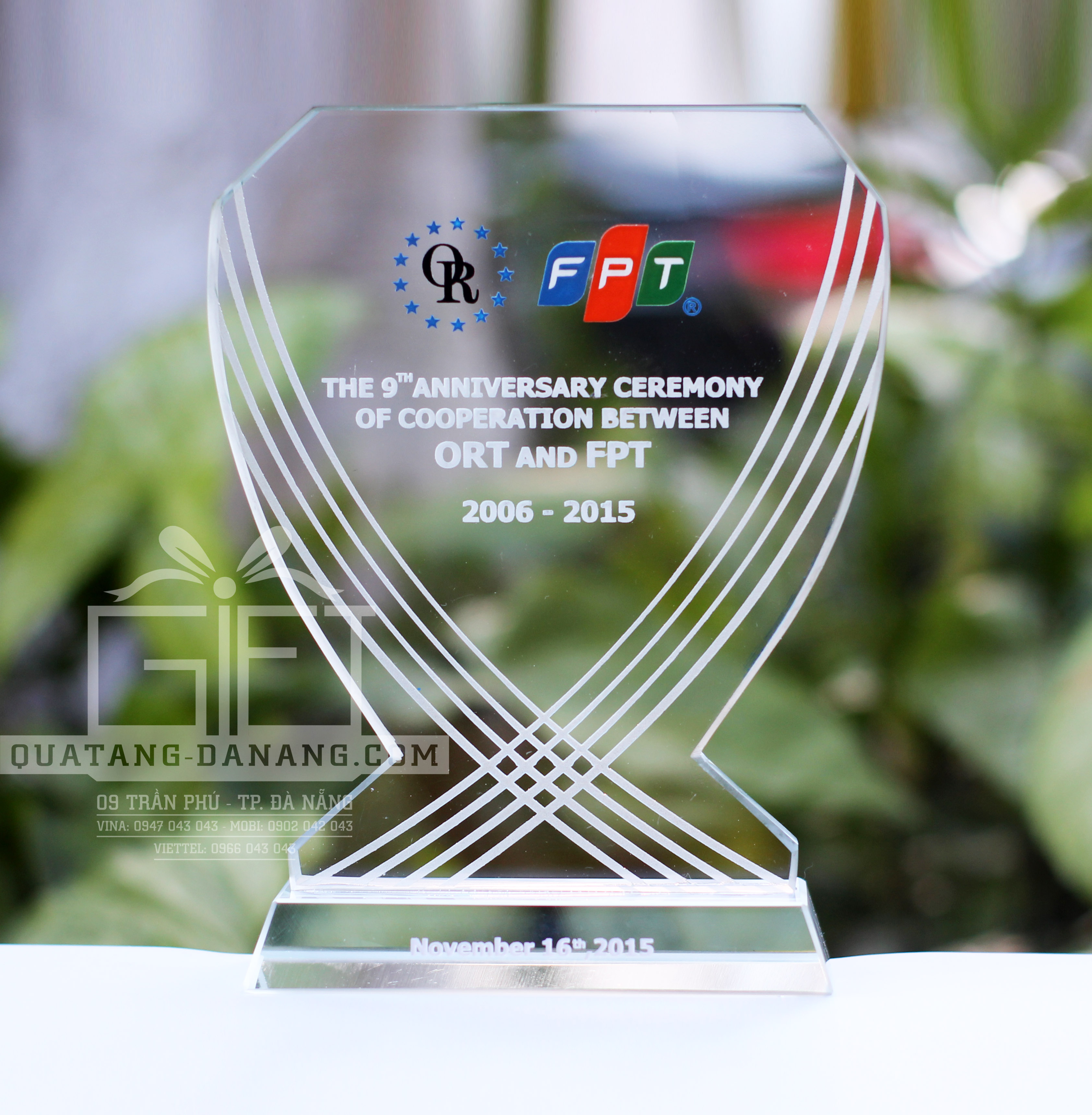 Biểu trưng pha lê - TTV 0034 - Quà Tặng Tinh Tế Việt - Công Ty TNHH Tinh Tế Việt