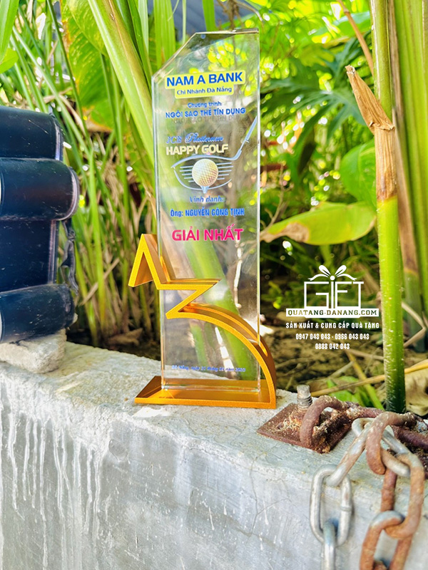 Cúp pha lê - TTV 0027 - Quà Tặng Tinh Tế Việt - Công Ty TNHH Tinh Tế Việt