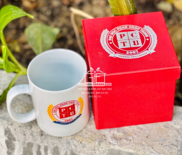 Ly sứ