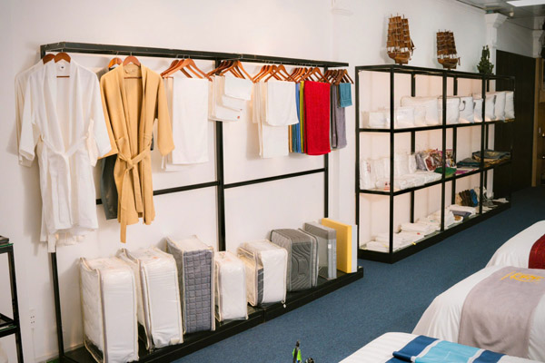 Hình ảnh showroom Phúc Chung