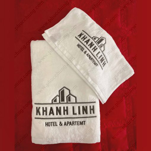Khăn in logo Khánh Linh