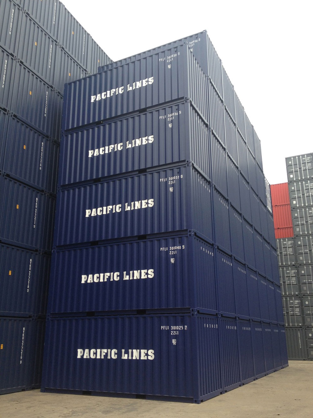 Tái định vị container