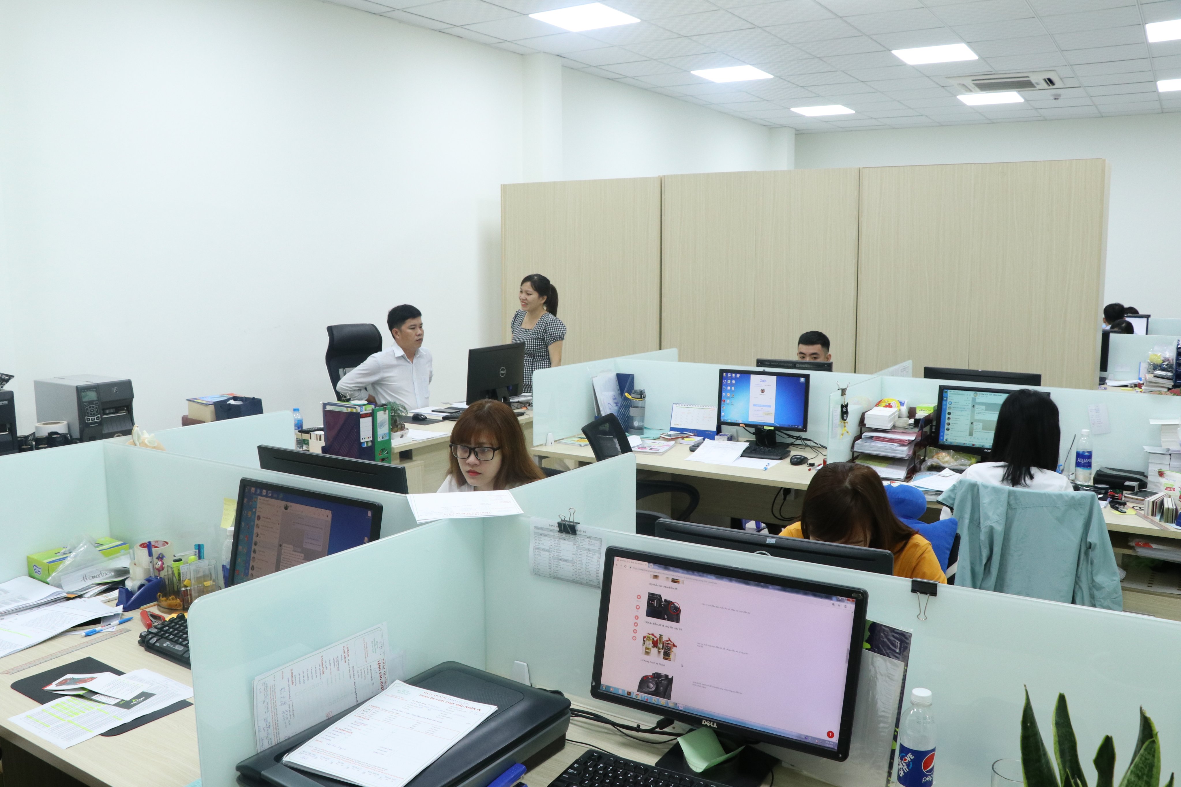 Hình ảnh công ty Nhật Quang
