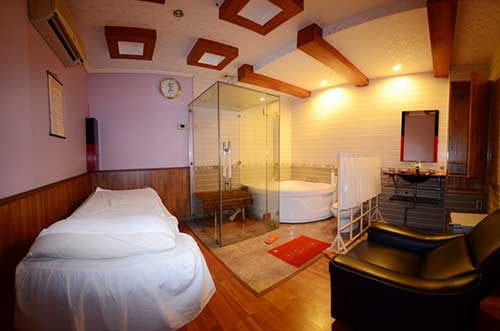 Dịch vụ massage - Khách Sạn Tây Đô - Công Ty TNHH MTV Nông Súc Sản Xuất Nhập Khẩu Cần Thơ (CATACO)