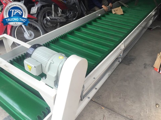 Băng tải PVC tai bèo, gân