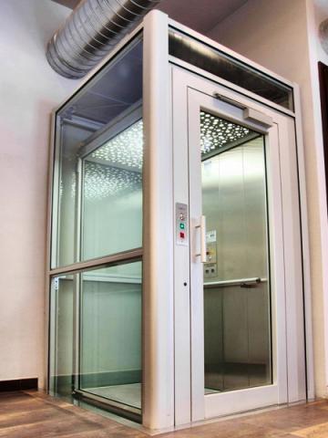 Thang máy gia đình