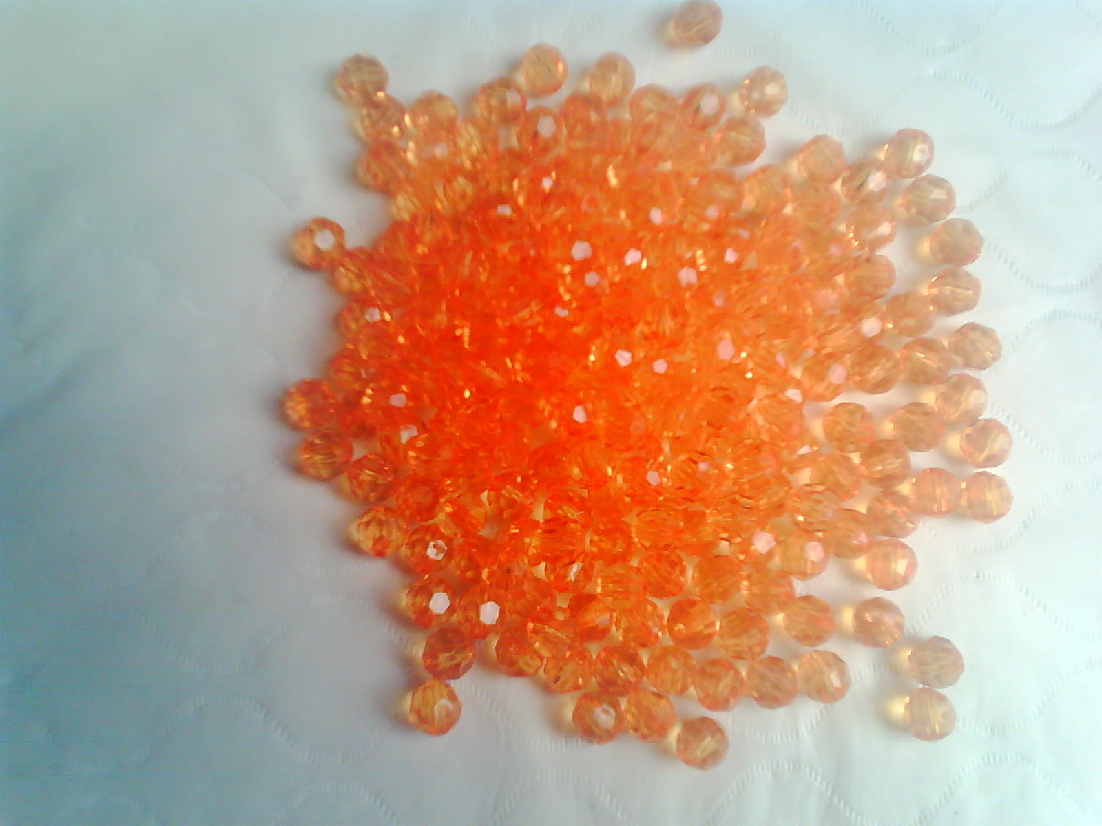 Hạt nhựa màu cam