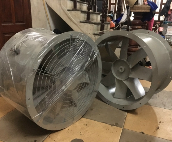 Quạt thổi gió hút bụi nhà xưởng