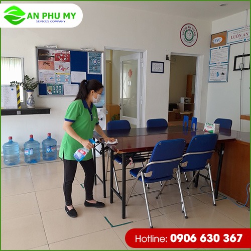 Dịch vụ vệ sinh văn phòng