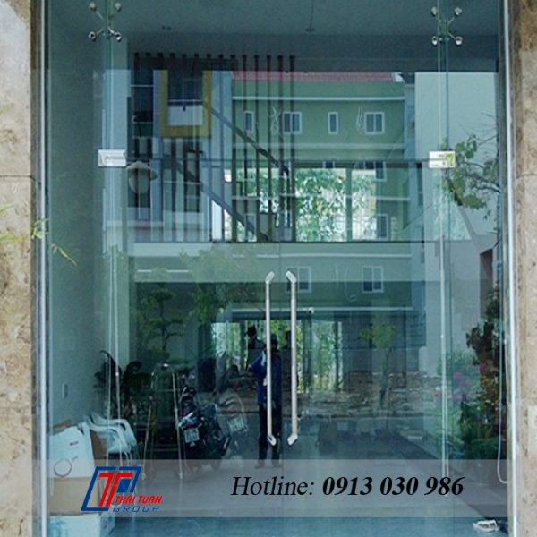 Cửa kính cường lực
