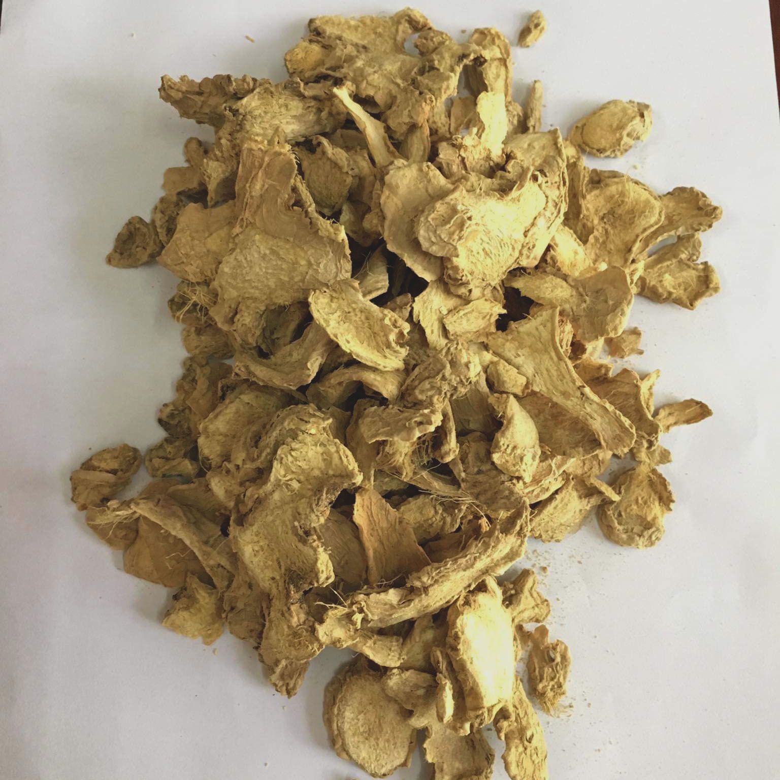 Gừng khô lát - Gừng Trí Đức - Công Ty TNHH Xuất Nhập Khẩu Trí Đức