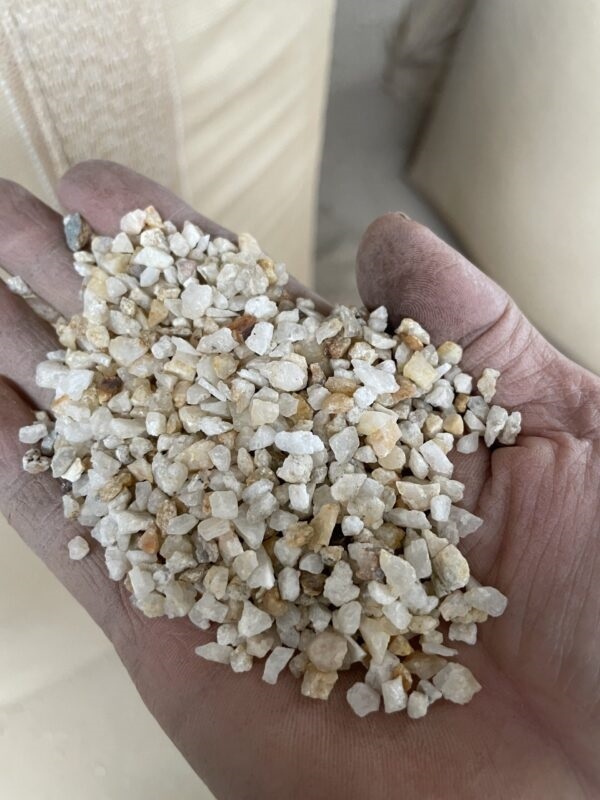 Sỏi thạch anh lọc nước - Cát Lọc Nước Dương Hưng - Công Ty TNHH Một Thành Viên Vật Liệu Lọc Nước Dương Hưng