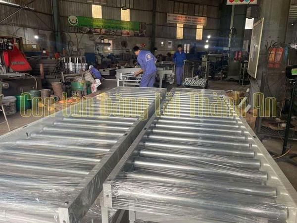 Băng tải con lăn - Băng Tải Thành An - Công Ty  Cổ Phần Cơ Khí Thành An
