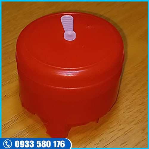 Nắp đóng kim của bình nước 5 gallon - Phụ Kiện Bình Nước Phú Đông - Công Ty TNHH Thương Mại Phú Đông