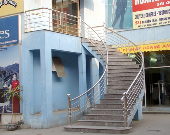 Cầu thang inox - Công Ty TNHH Sản Xuất Cơ Khí Xây Dựng Anh Tuấn