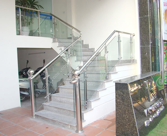 Cầu thang inox - Công Ty TNHH Sản Xuất Cơ Khí Xây Dựng Anh Tuấn