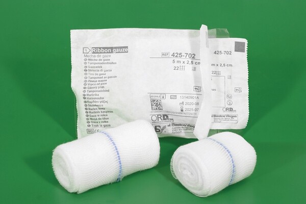 Gạc ruy băng y tế