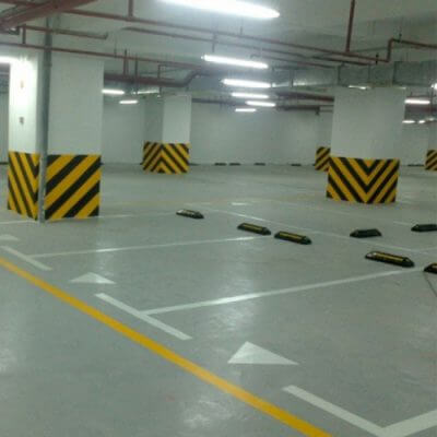 Thi công sơn kẻ vạch ở tầng hầm - Biển Báo Giao Thông Niềm Tin Việt - Công Ty TNHH SX & TM Niềm Tin Việt