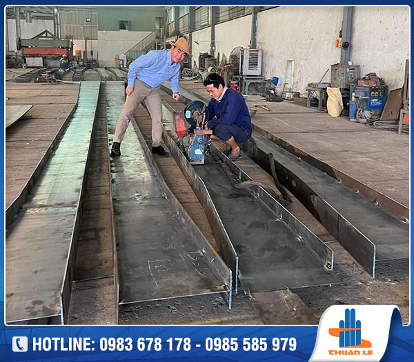 Chế tạo kết cấu thép