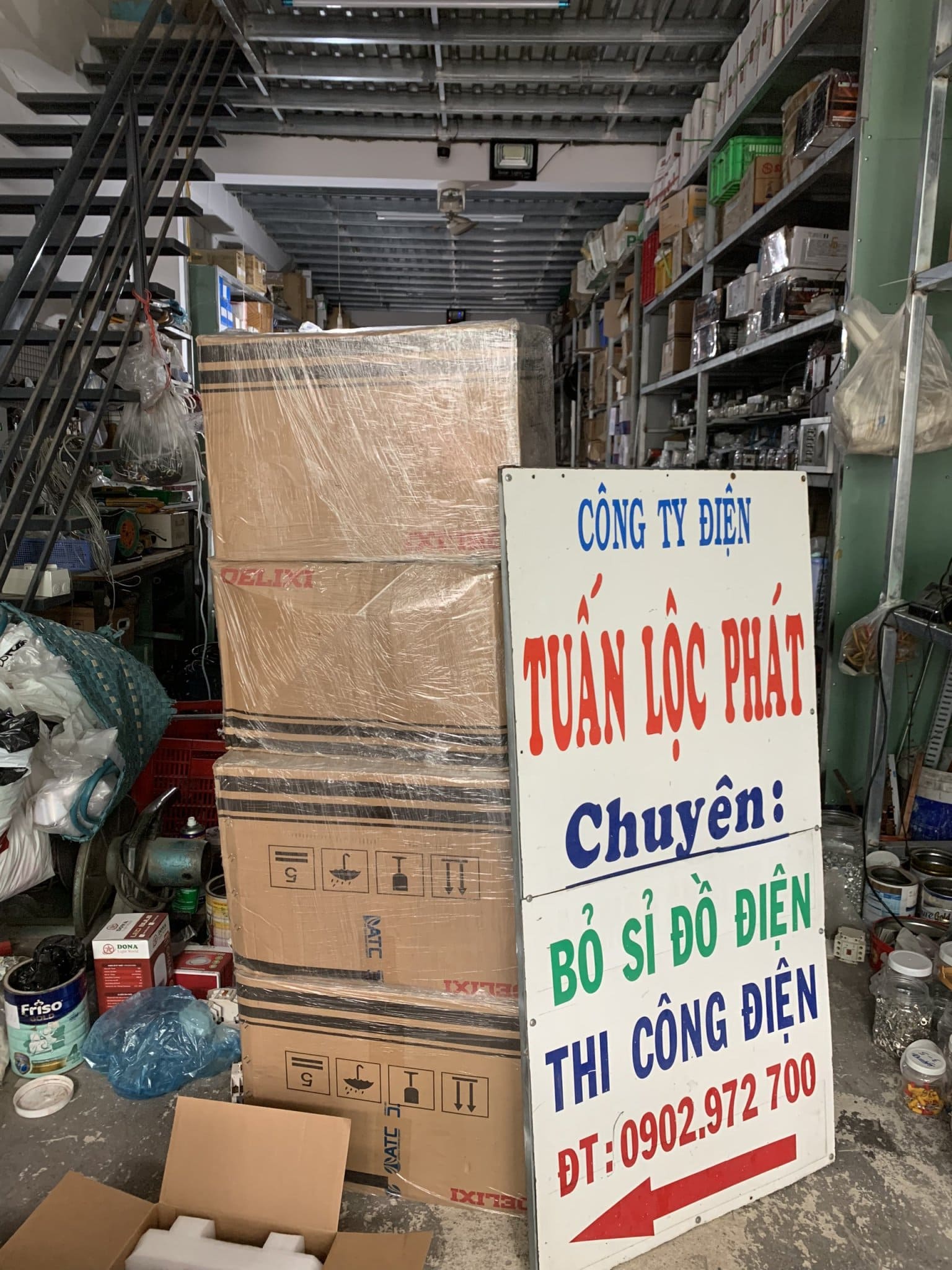 Kho hàng - Công Ty TNHH Tuấn Lộc Phát