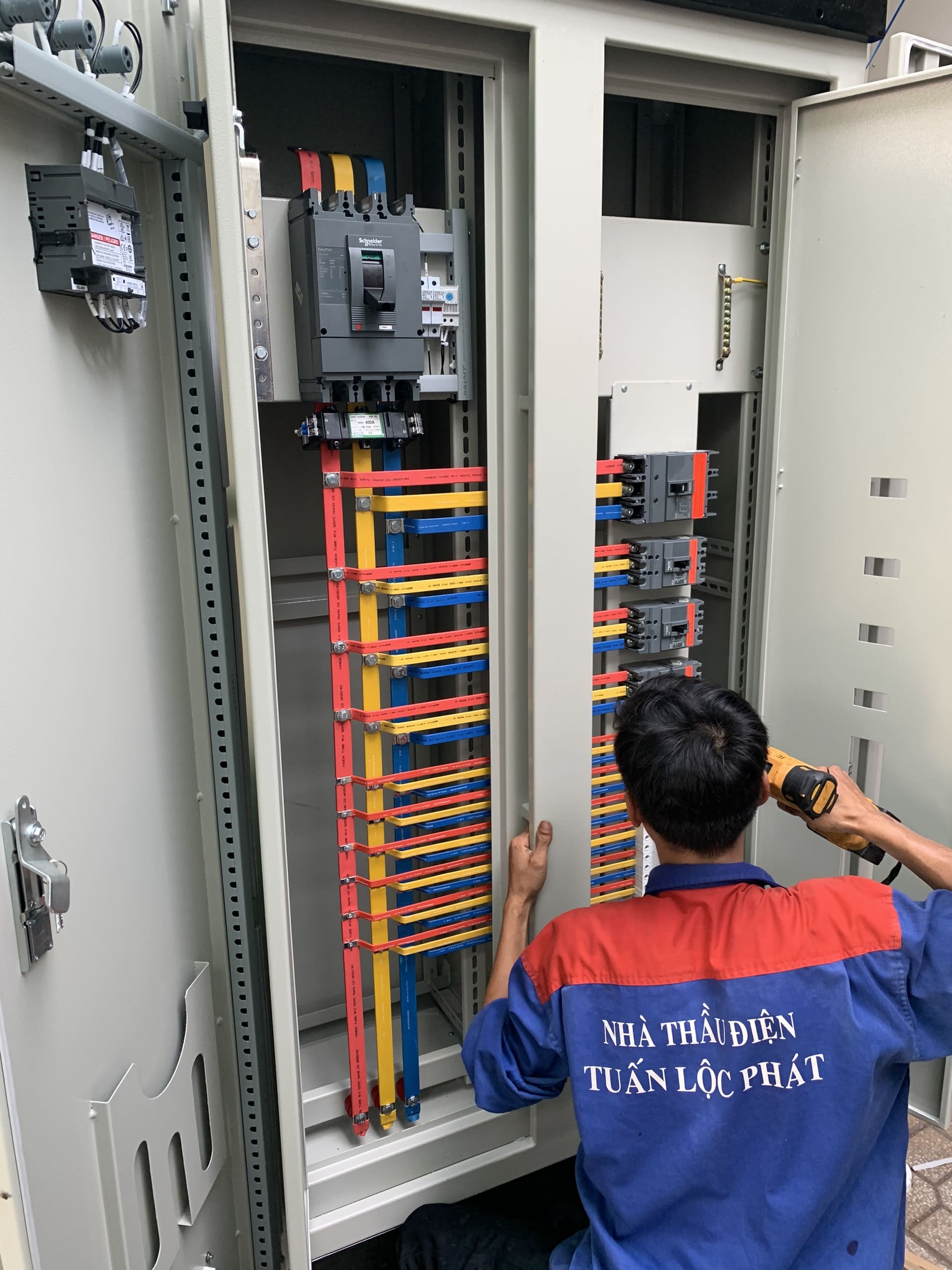 Kho hàng - Công Ty TNHH Tuấn Lộc Phát