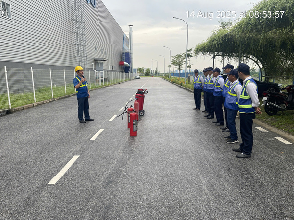 Hình ảnh tập huấn công tác phòng cháy chữa cháy - Dịch Vụ Bảo Vệ Đại Bình - Công Ty Cổ Phần Dịch Vụ Bảo Vệ Đại Bình