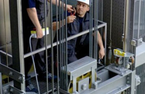 Bảo trì và sửa chữa thang máy - Công Ty CP Cơ Khí Chế Tạo Thiết Bị  & Thang Máy An Hoà