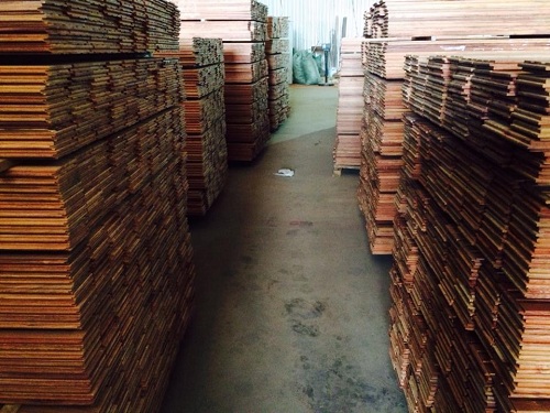 Xưởng sản xuất gỗ - Công Ty TNHH Ván Sàn & Trang Trí Nội Thất Phước Thành