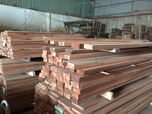 Xưởng sản xuất gỗ - Công Ty TNHH Ván Sàn & Trang Trí Nội Thất Phước Thành