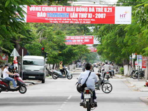 In băng rôn quảng cáo