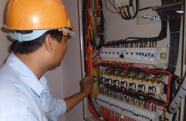 Lắp đặt hệ thống điện - Công Ty TNHH Thương Mại Gia Hưng Thịnh